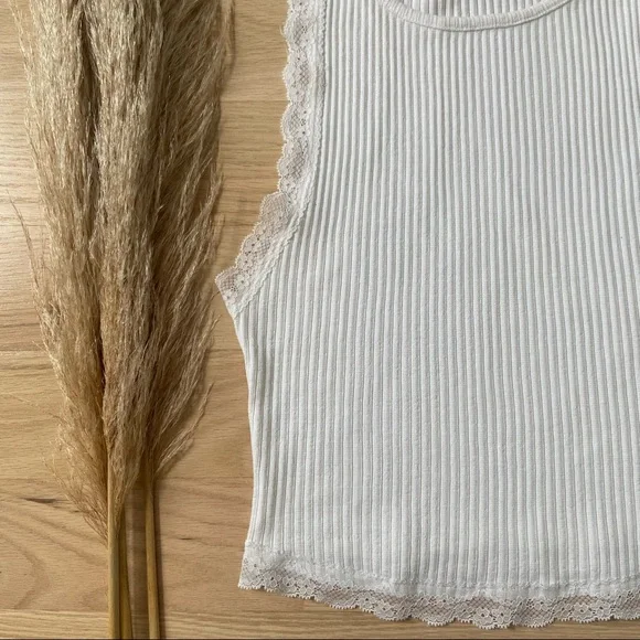 Zara Muscle Cut Ribbed Tank - Picture 2 of 7